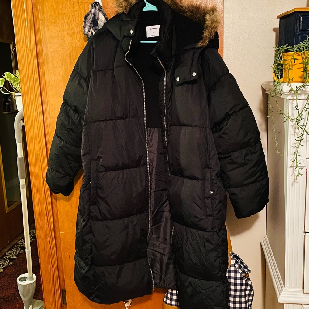 Old Navy Plus Size Puffer Jacket with fur collar